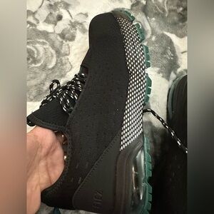 Amazon Women's Black and Green Athletic Shoes